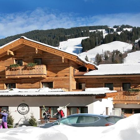 Intown Apartment Schmiede Saalbach-Hinterglemm Exterior foto