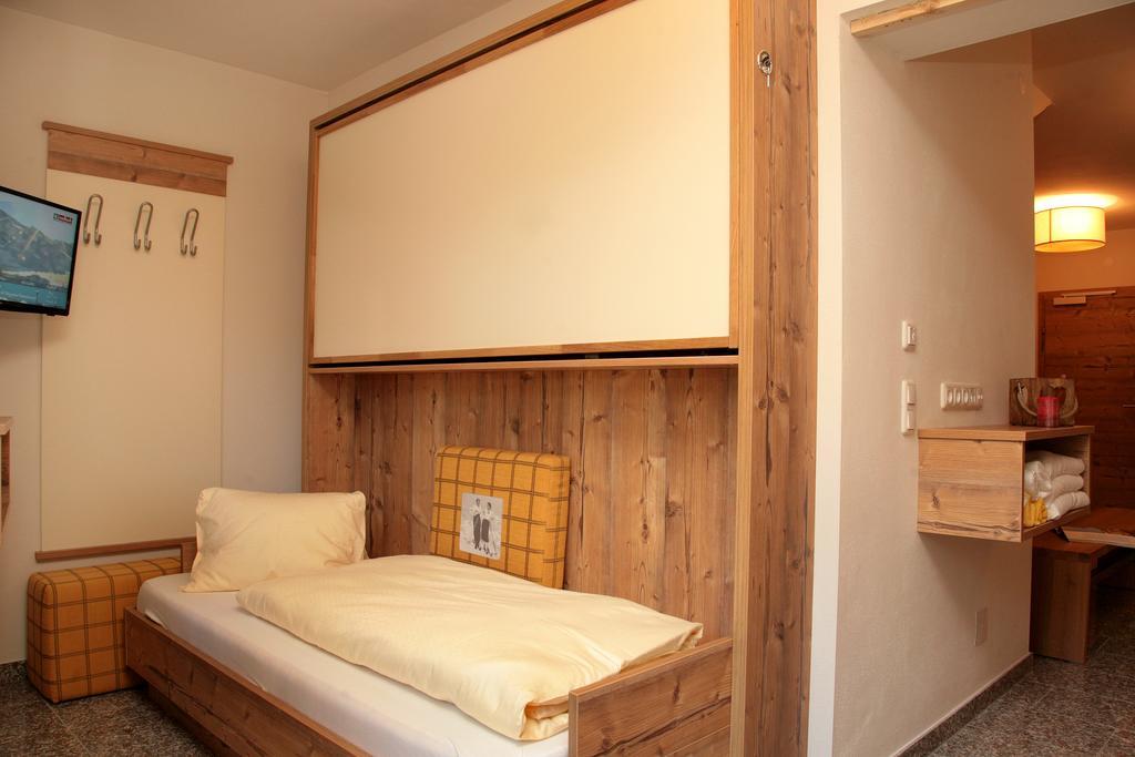 Intown Apartment Schmiede Saalbach-Hinterglemm Exterior foto