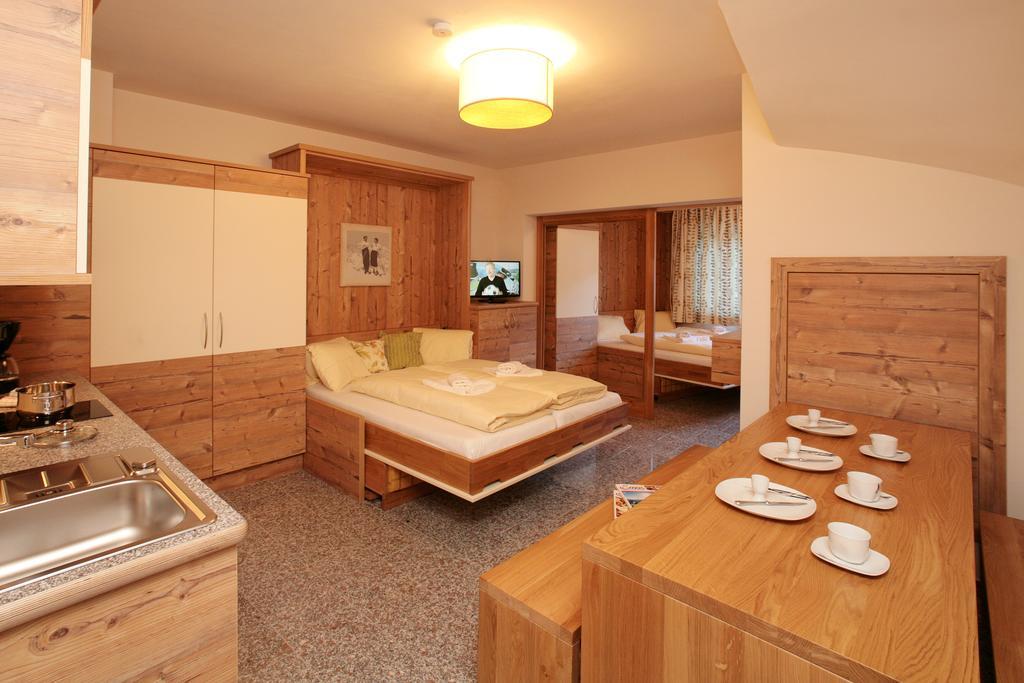 Intown Apartment Schmiede Saalbach-Hinterglemm Exterior foto
